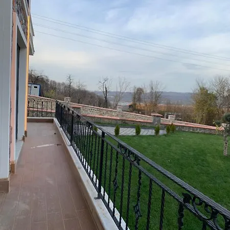 Vadi-isitmali Havuzlu-somineli-kis Bahceli-tamamen Mustakil