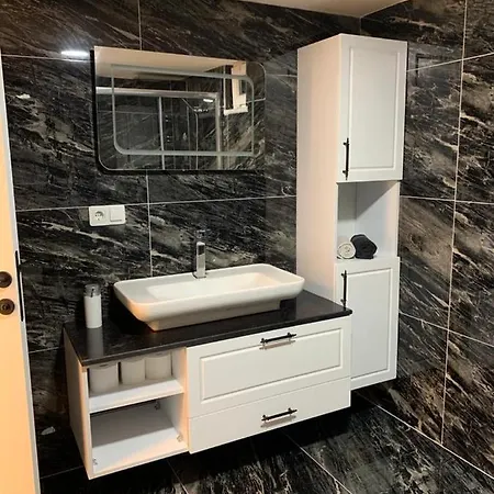 Vadi-isitmali Havuzlu-somineli-kis Bahceli-tamamen Mustakil Appartement Sapanca