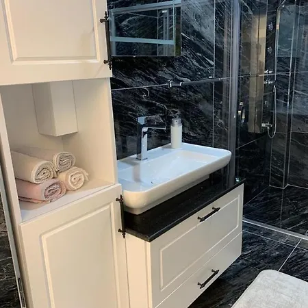 Appartement Vadi-isitmali Havuzlu-somineli-kis Bahceli-tamamen Mustakil *