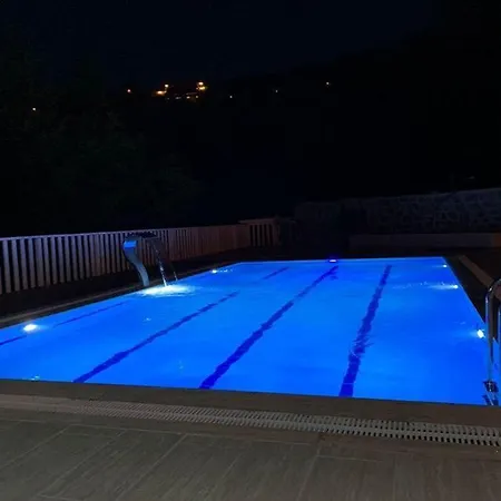 Appartement Vadi-isitmali Havuzlu-somineli-kis Bahceli-tamamen Mustakil *