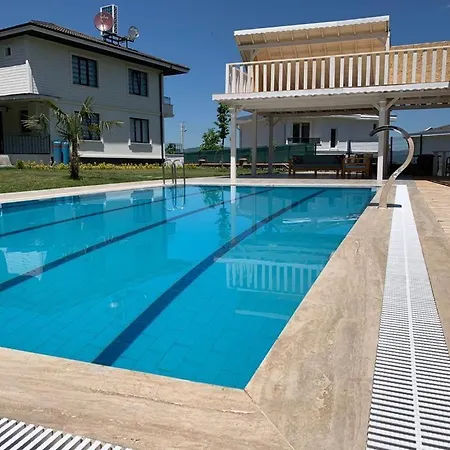 Vadi-isitmali Havuzlu-somineli-kis Bahceli-tamamen Mustakil Appartement