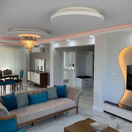 Vadi-isitmali Havuzlu-somineli-kis Bahceli-tamamen Mustakil Appartement